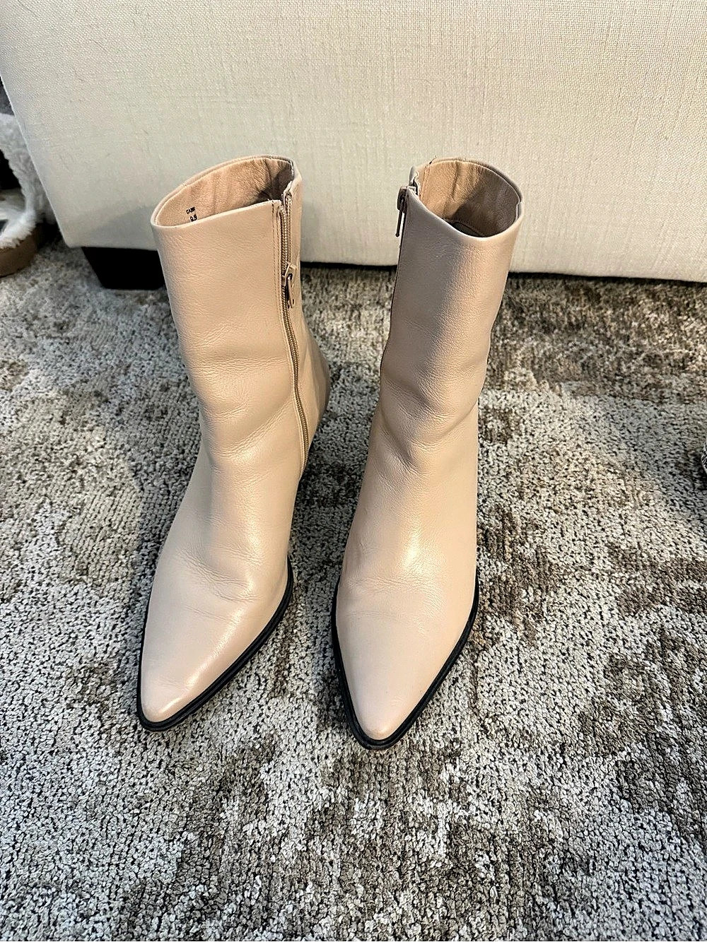 Matisse pointed toe heel bootie in beige